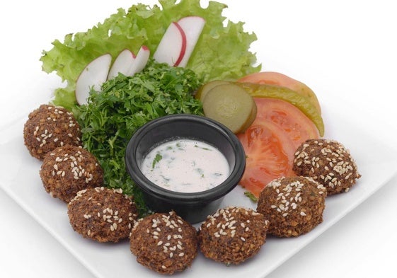 Un plato de falafel.