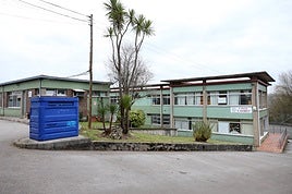 Exterior del colegio de Latores.