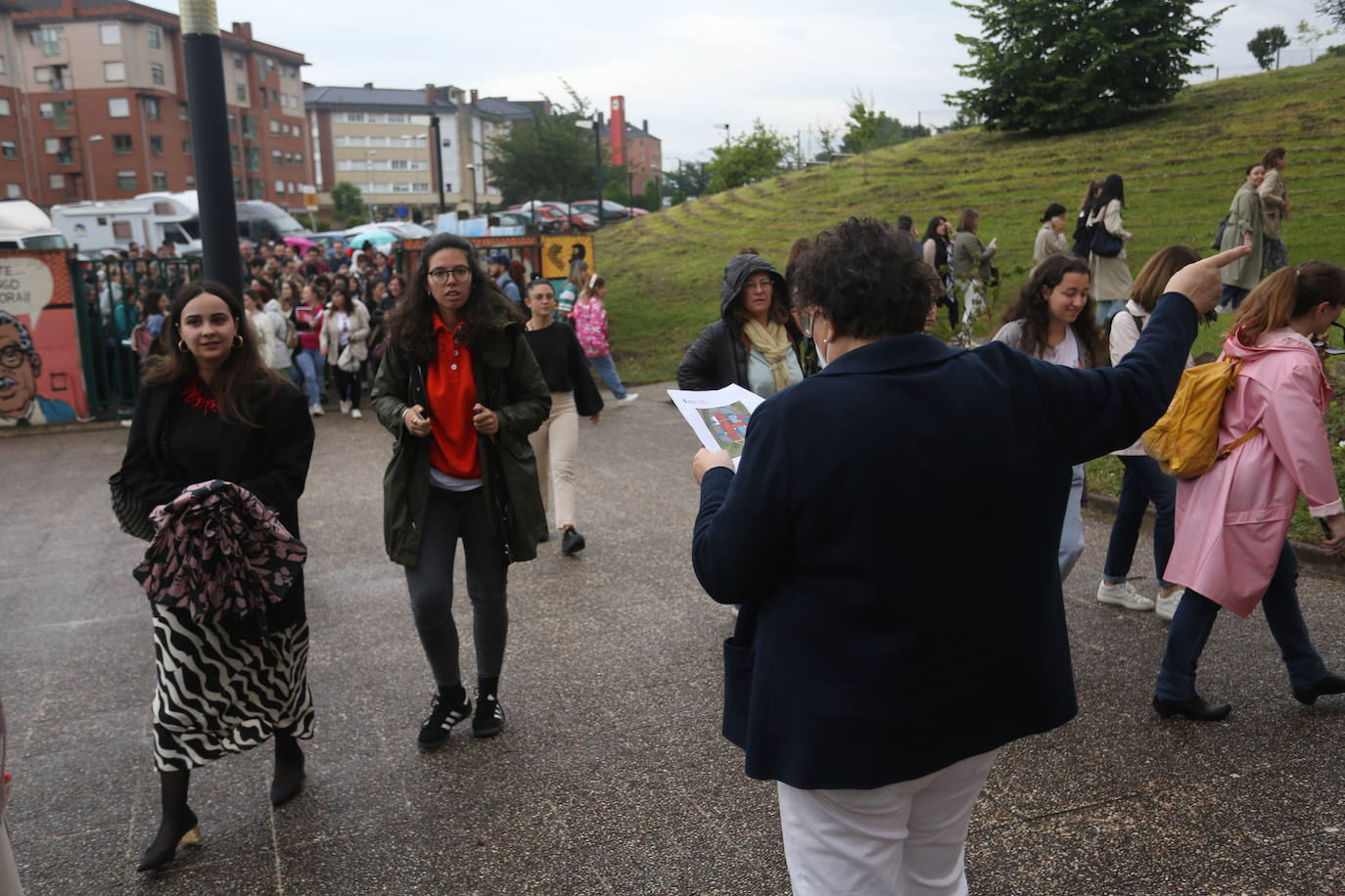 Opositores veteranos y muchas ganas de una plaza fija de maestro en Asturias