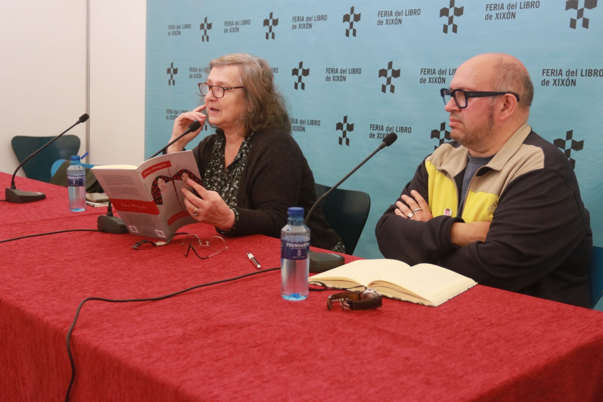 Las imágenes que deja la Feria del Libro de Gijón este domingo