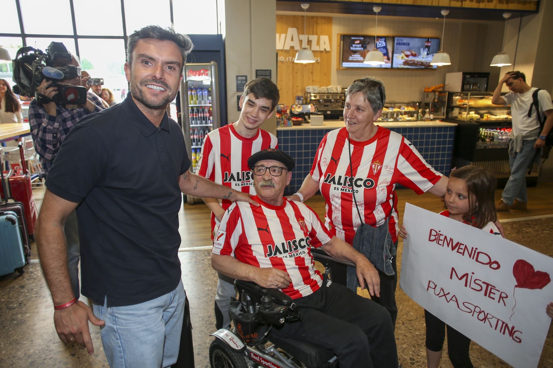 Rubén Albés llega a Asturias: el recibimiento al nuevo entrenador del Sporting