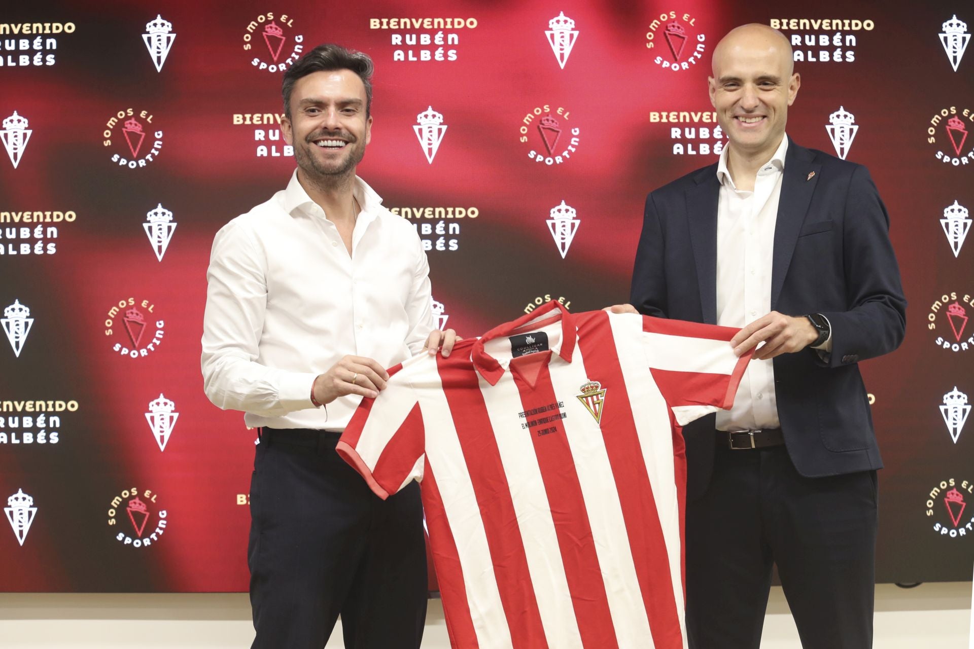 La presentación de Rubén Albés como entrenador del Sporting, en imágenes