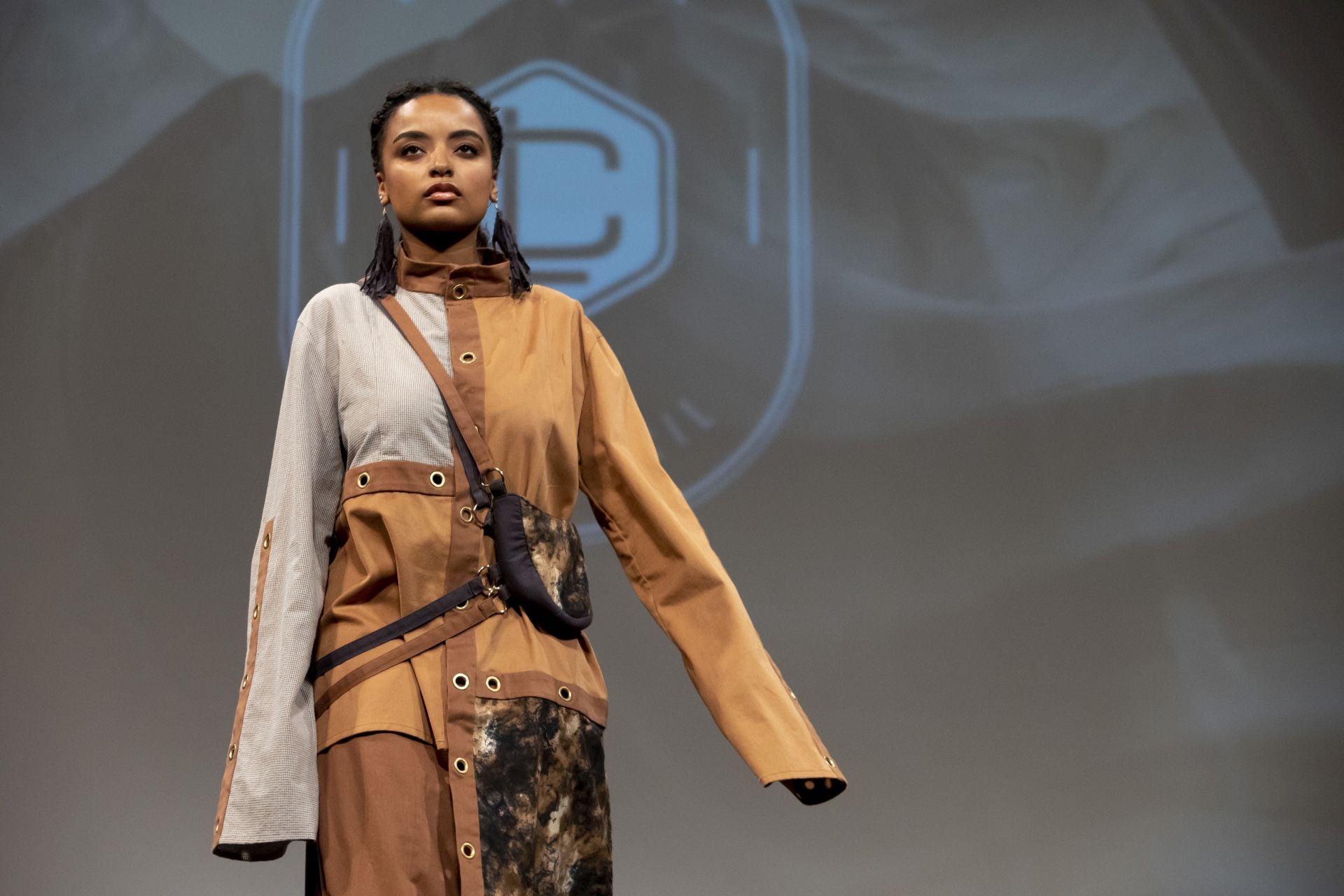 Derroche de talento y creatividad en el desfile de los estudiantes de ESNE