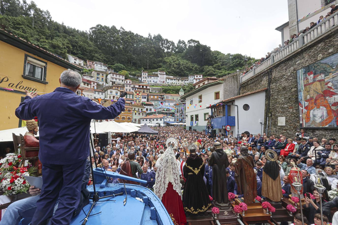 Cudillero brilla por San Pedro: las imágenes una Amuravela multitudinaria