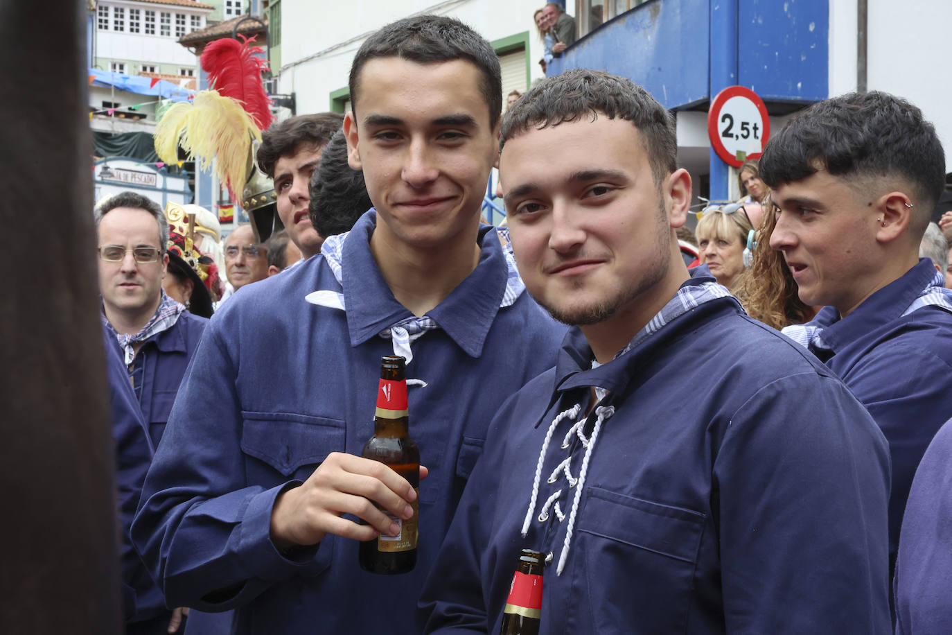 Cudillero brilla por San Pedro: las imágenes una Amuravela multitudinaria