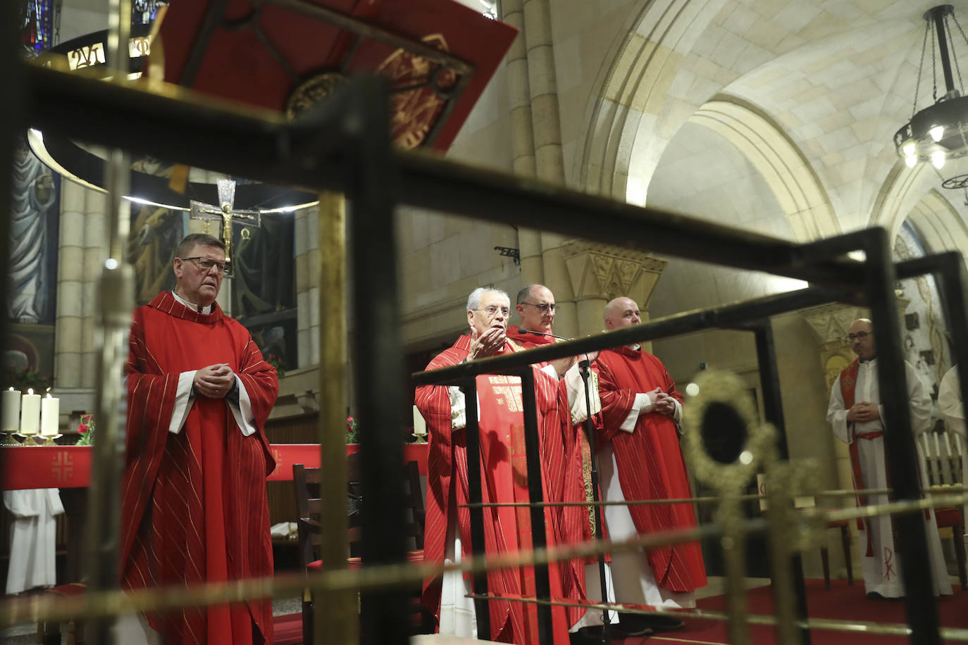 Gijón inicia los festejos por San Pedro con la bendición de las aguas