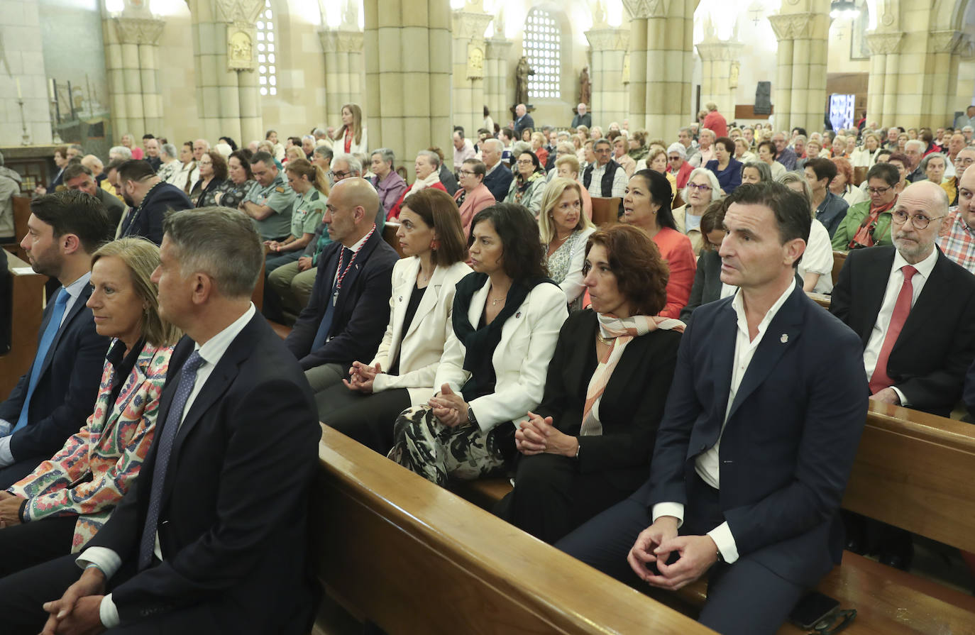 Gijón inicia los festejos por San Pedro con la bendición de las aguas