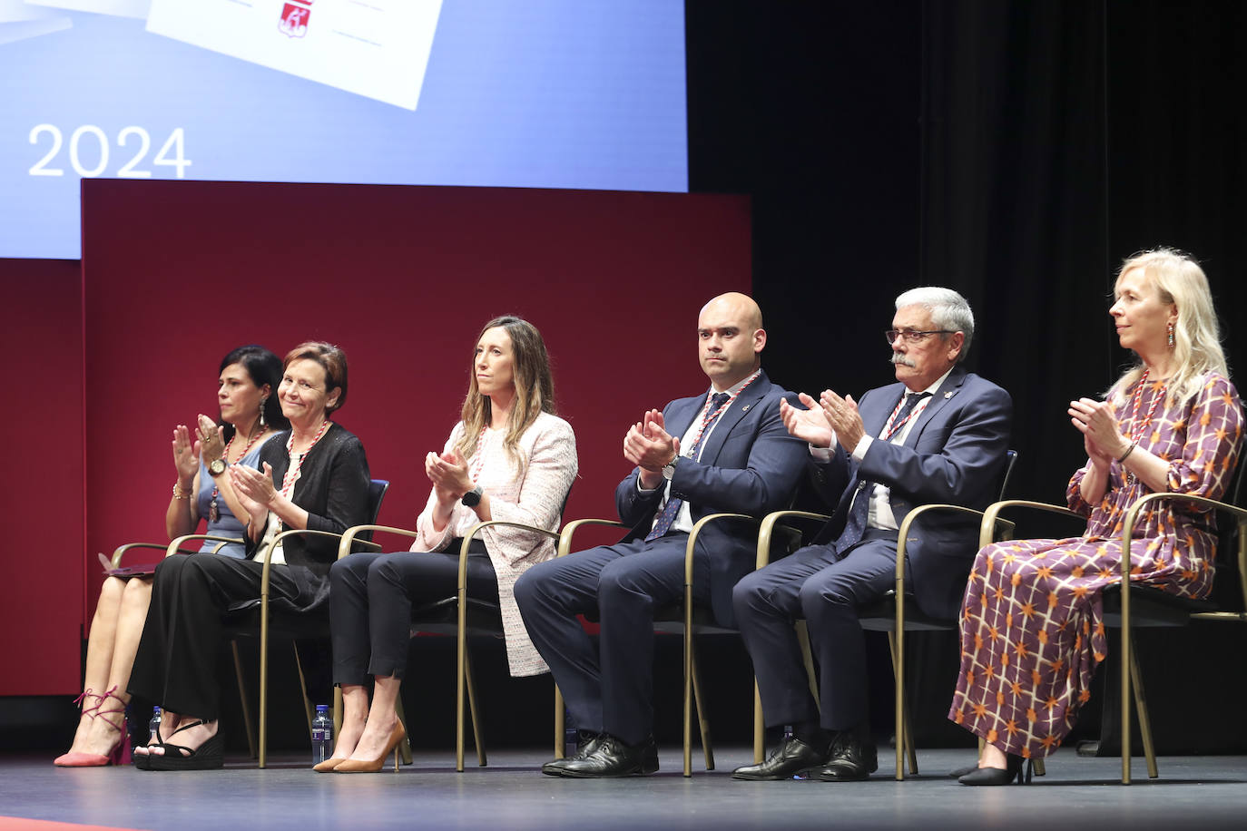 Honores y distinciones en Gijón: así fue la entrega de medallas de la ciudad