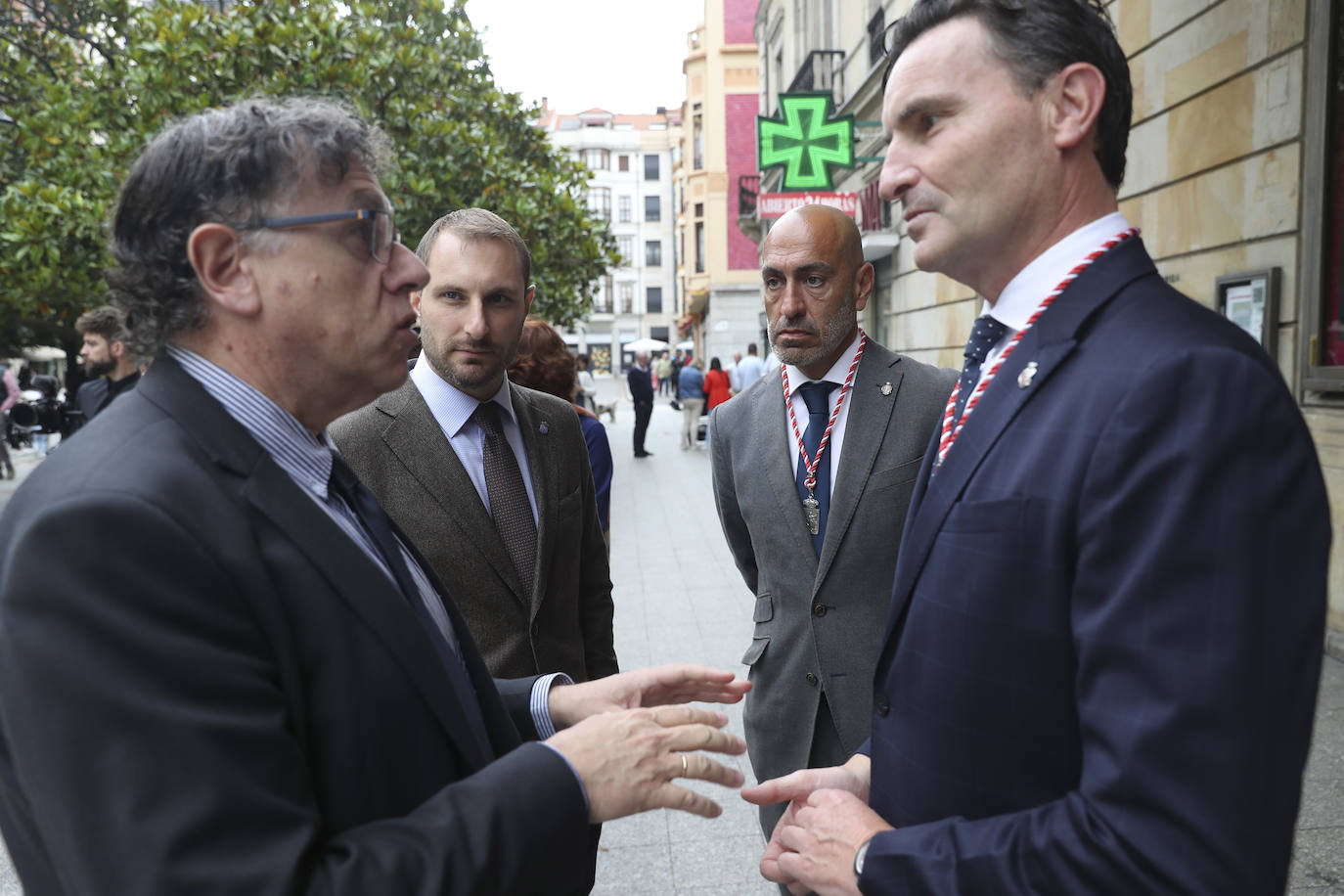 Honores y distinciones en Gijón: así fue la entrega de medallas de la ciudad