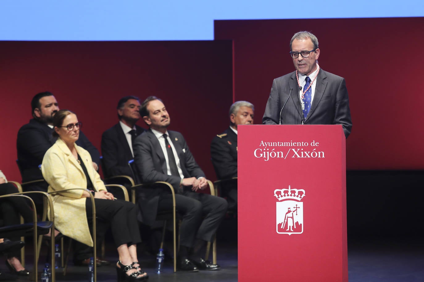 Honores y distinciones en Gijón: así fue la entrega de medallas de la ciudad