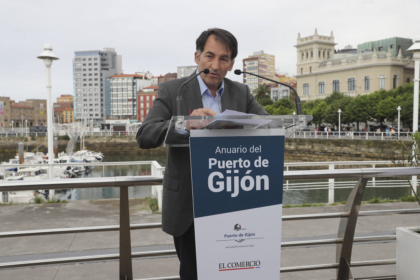 Así ha sido la presentación del anuario del Puerto de Gijón