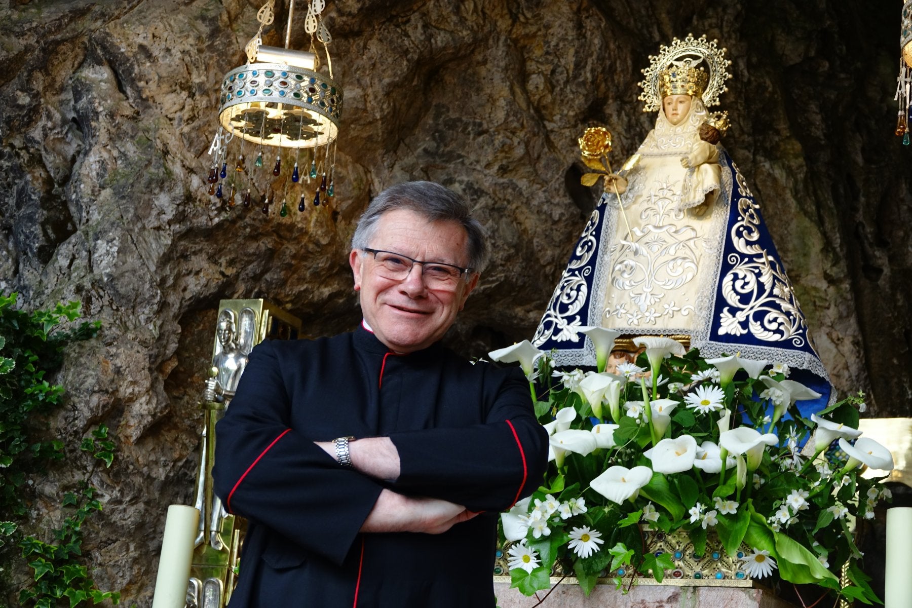 Adolfo Mariño, nuevo vicario general, en la Cueva.