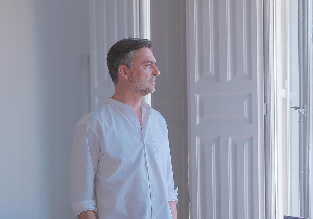 El arquitecto Joaquín Vaquero Ibáñez, en su estudio de Madrid.