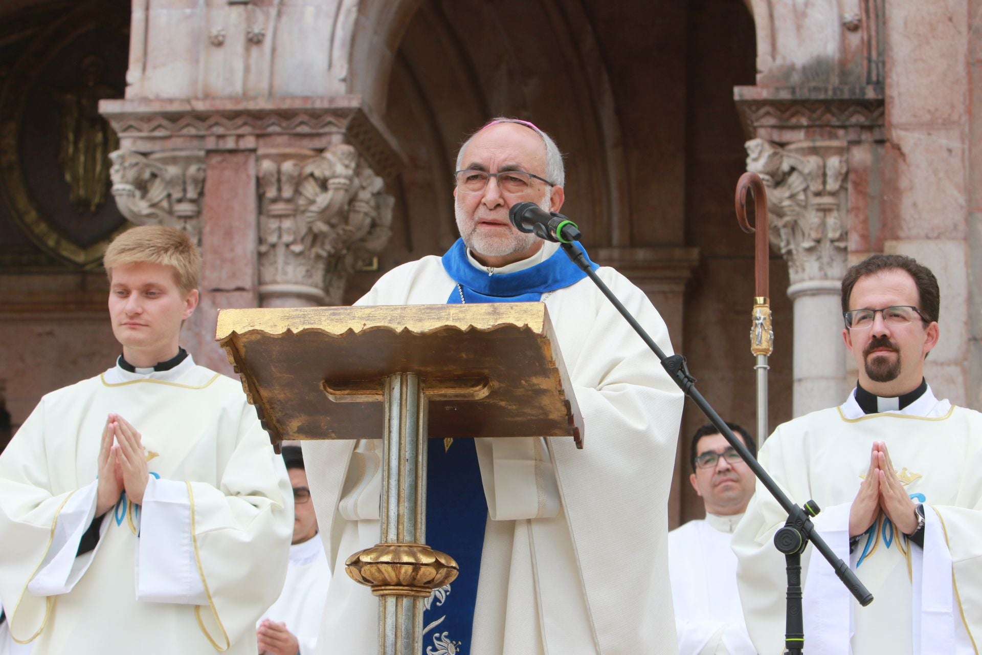 Covadonga reconquista la fe de 2.000 jóvenes