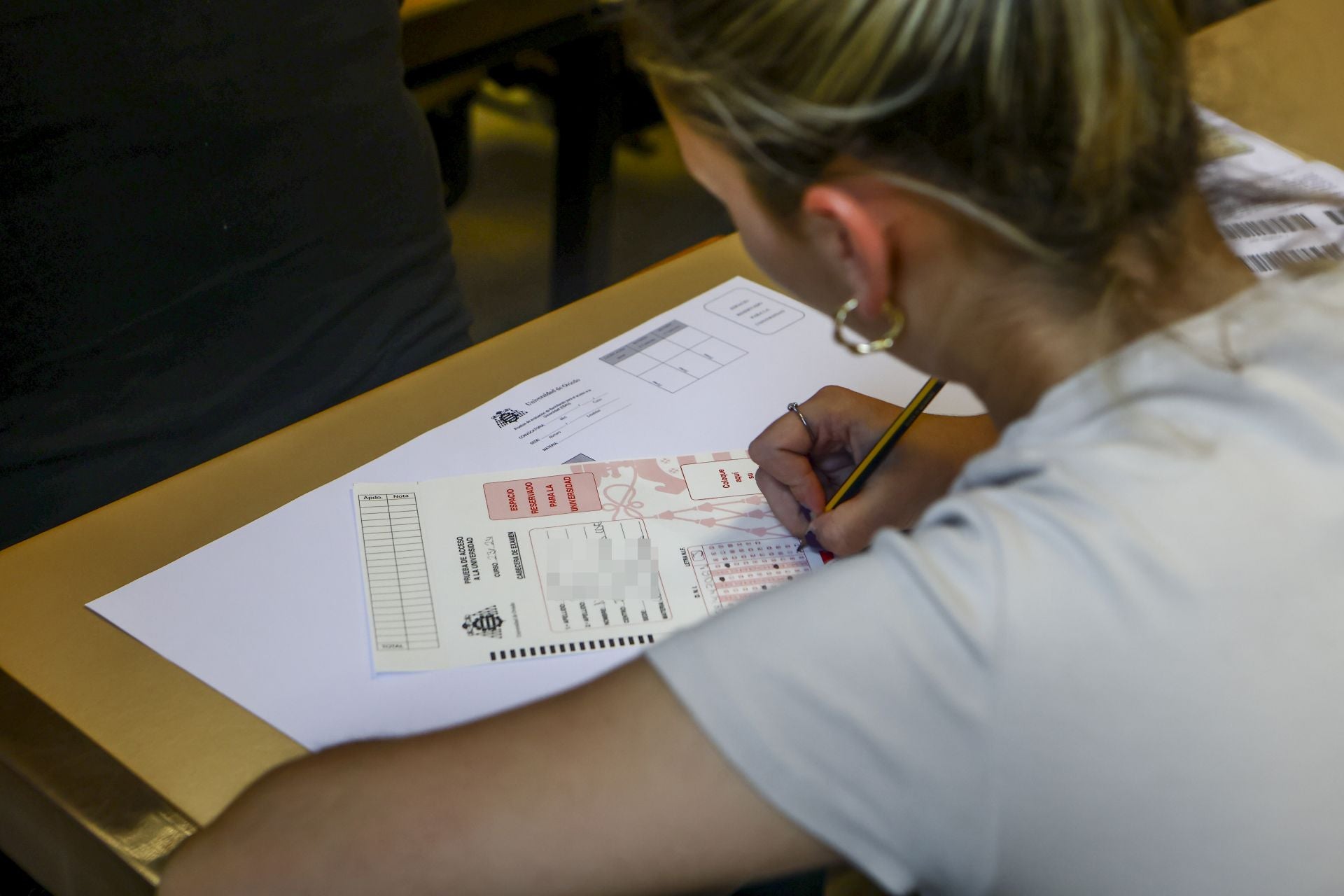Nervios y esperanza en la segunda oportunidad para la EBAU en Asturias