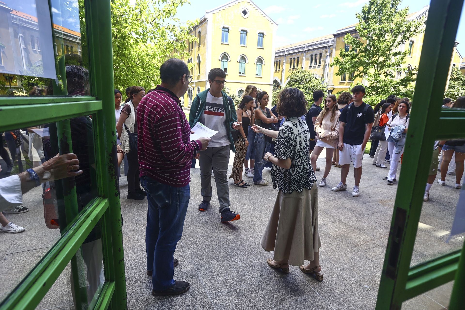 Nervios y esperanza en la segunda oportunidad para la EBAU en Asturias