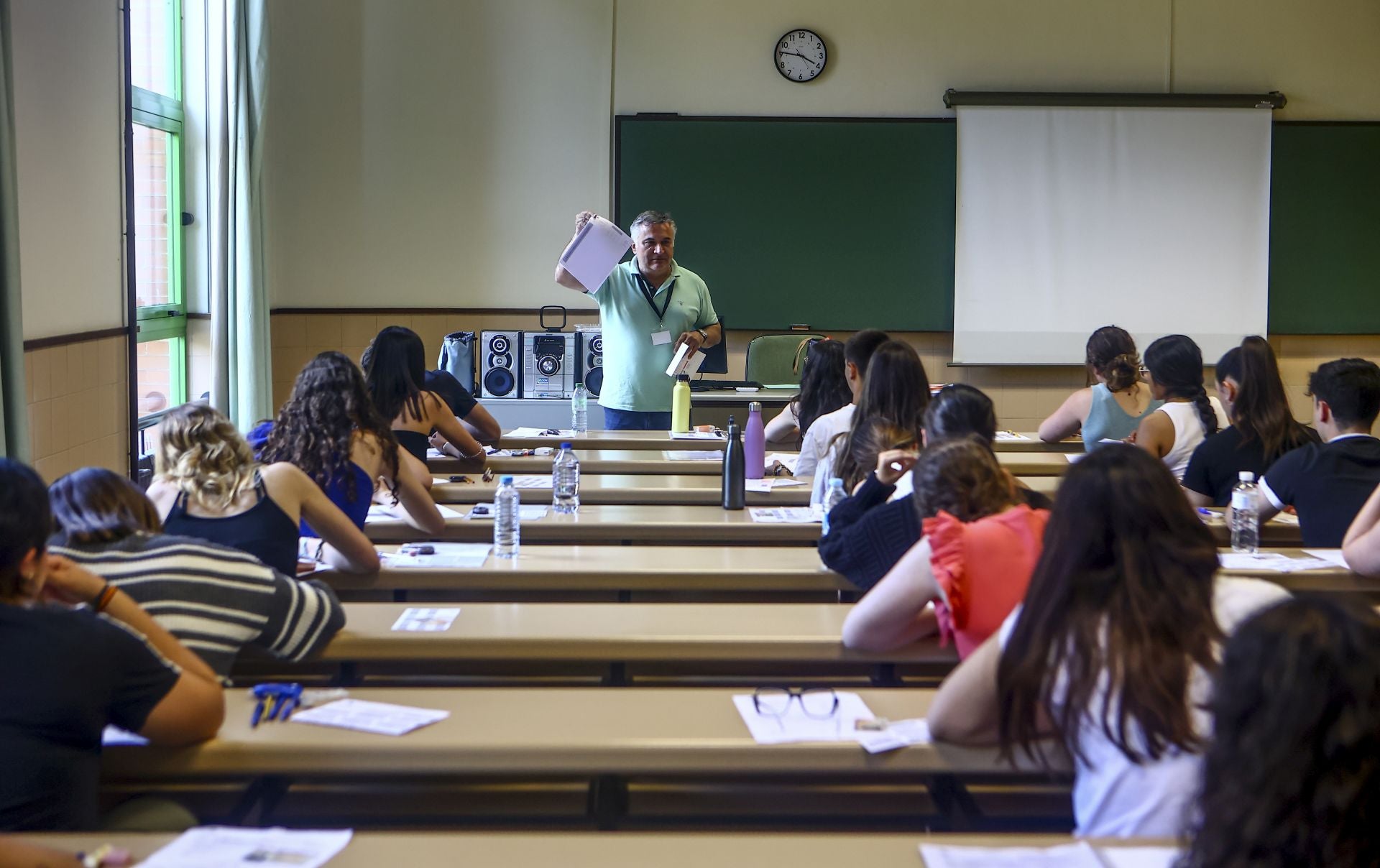Nervios y esperanza en la segunda oportunidad para la EBAU en Asturias