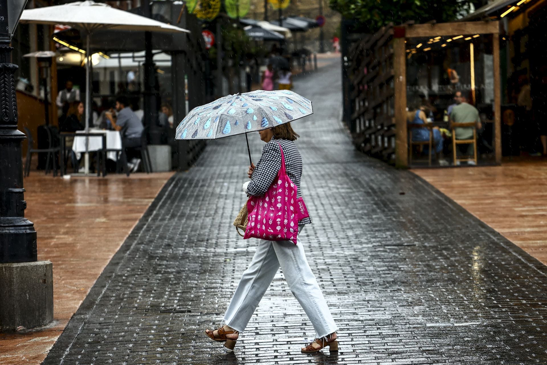 La lluvia &#039;acaba con el verano&#039; en Asturias