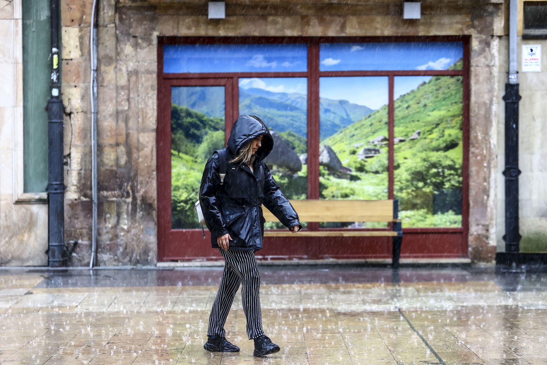 La lluvia &#039;acaba con el verano&#039; en Asturias