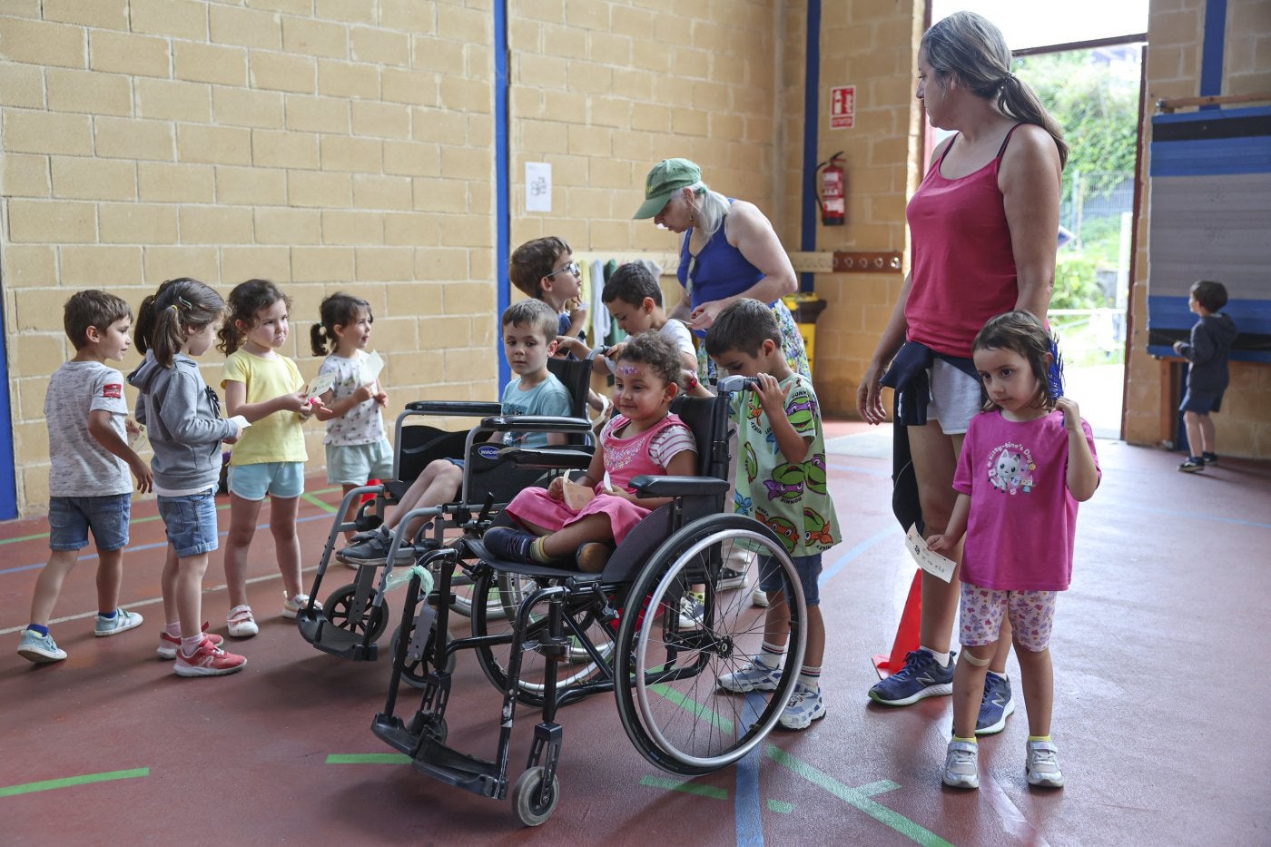 La jornada permitió compartir experiencias a mayores, discapacitados y niños.