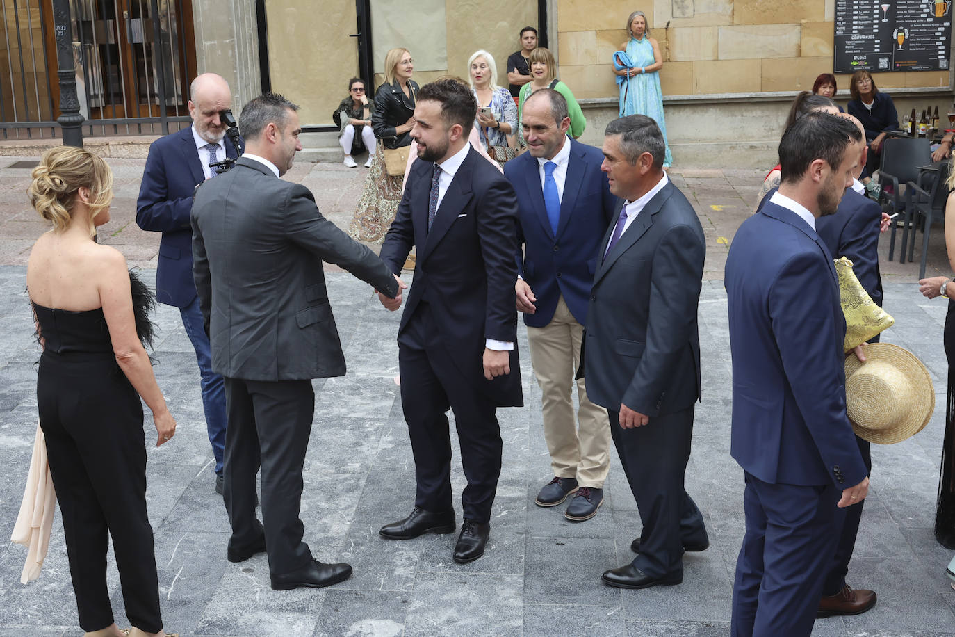 Boda en Oviedo: el promotor Hilario Riesgo y Nerea Velasco se dan el &#039;sí quiero&#039;