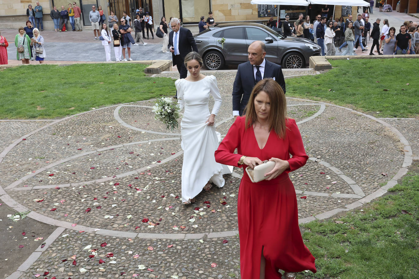 Boda en Oviedo: el promotor Hilario Riesgo y Nerea Velasco se dan el &#039;sí quiero&#039;