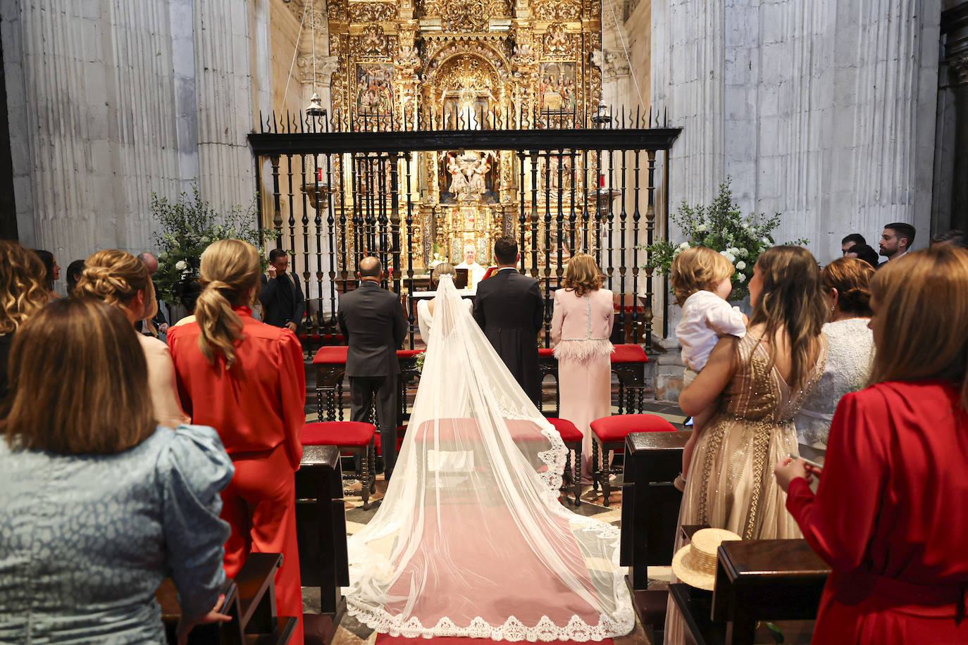 Boda en Oviedo: el promotor Hilario Riesgo y Nerea Velasco se dan el &#039;sí quiero&#039;