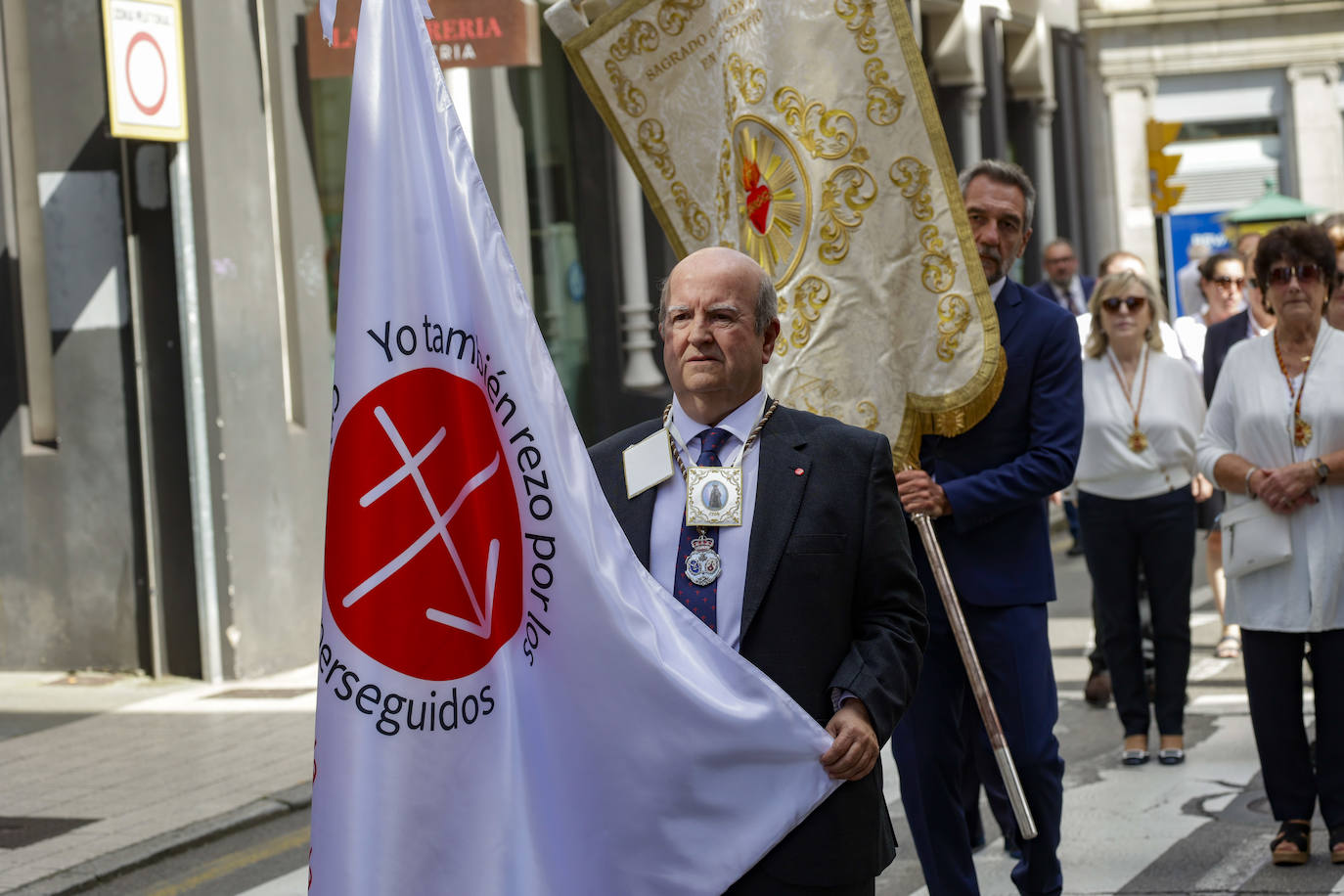 La Virgen del Carmen procesiona por Gijón