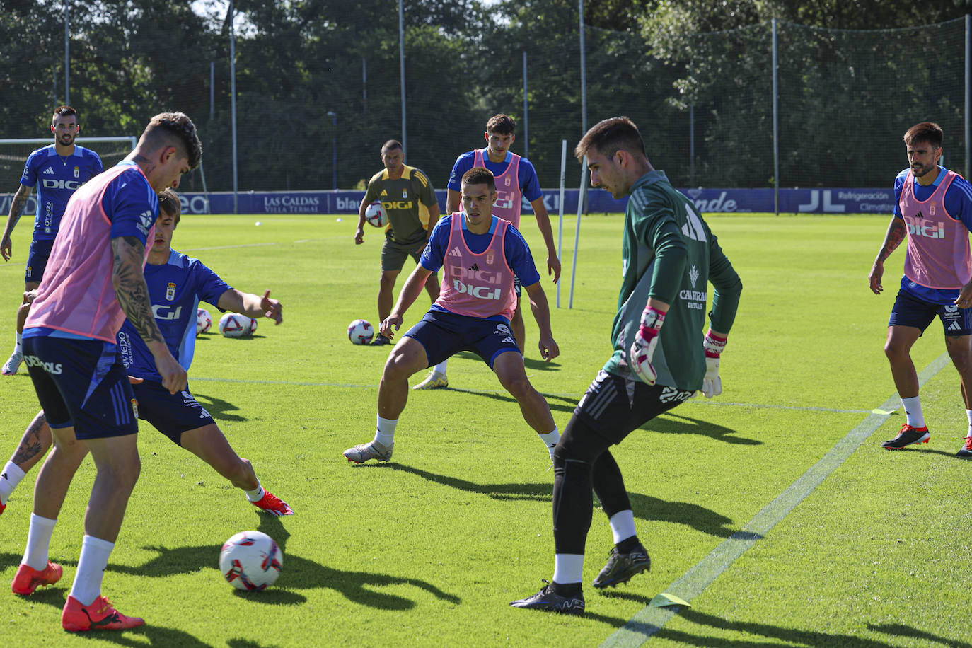 El Real Oviedo se pone a punto: las imágenes del primer entrenamiento