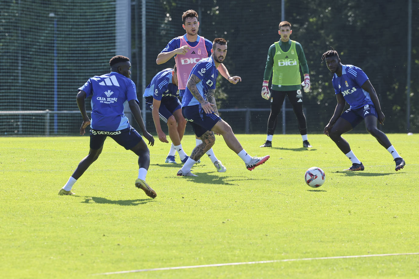 El Real Oviedo se pone a punto: las imágenes del primer entrenamiento