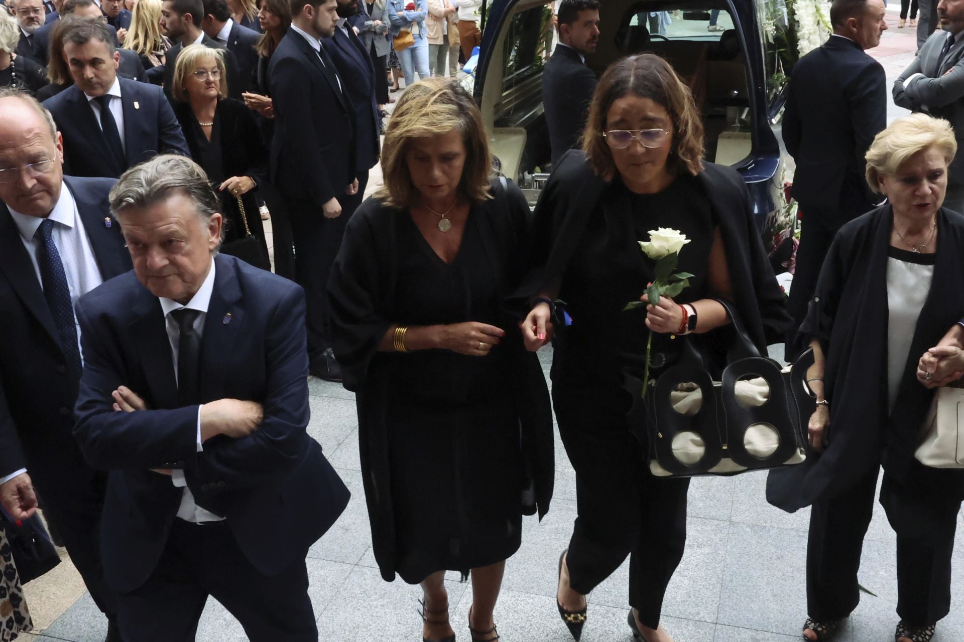 Multitudinario adiós en Oviedo a José Manuel Suárez Bocero