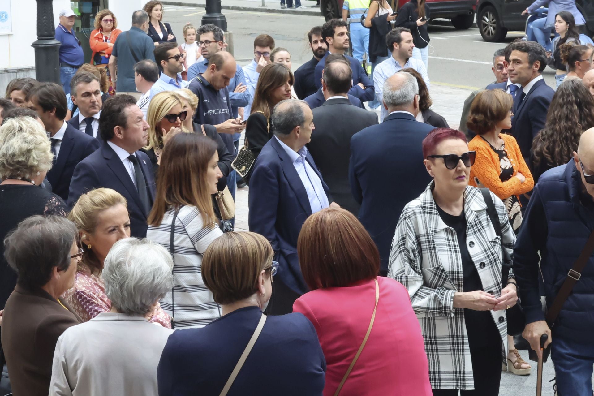 Multitudinario adiós en Oviedo a José Manuel Suárez Bocero