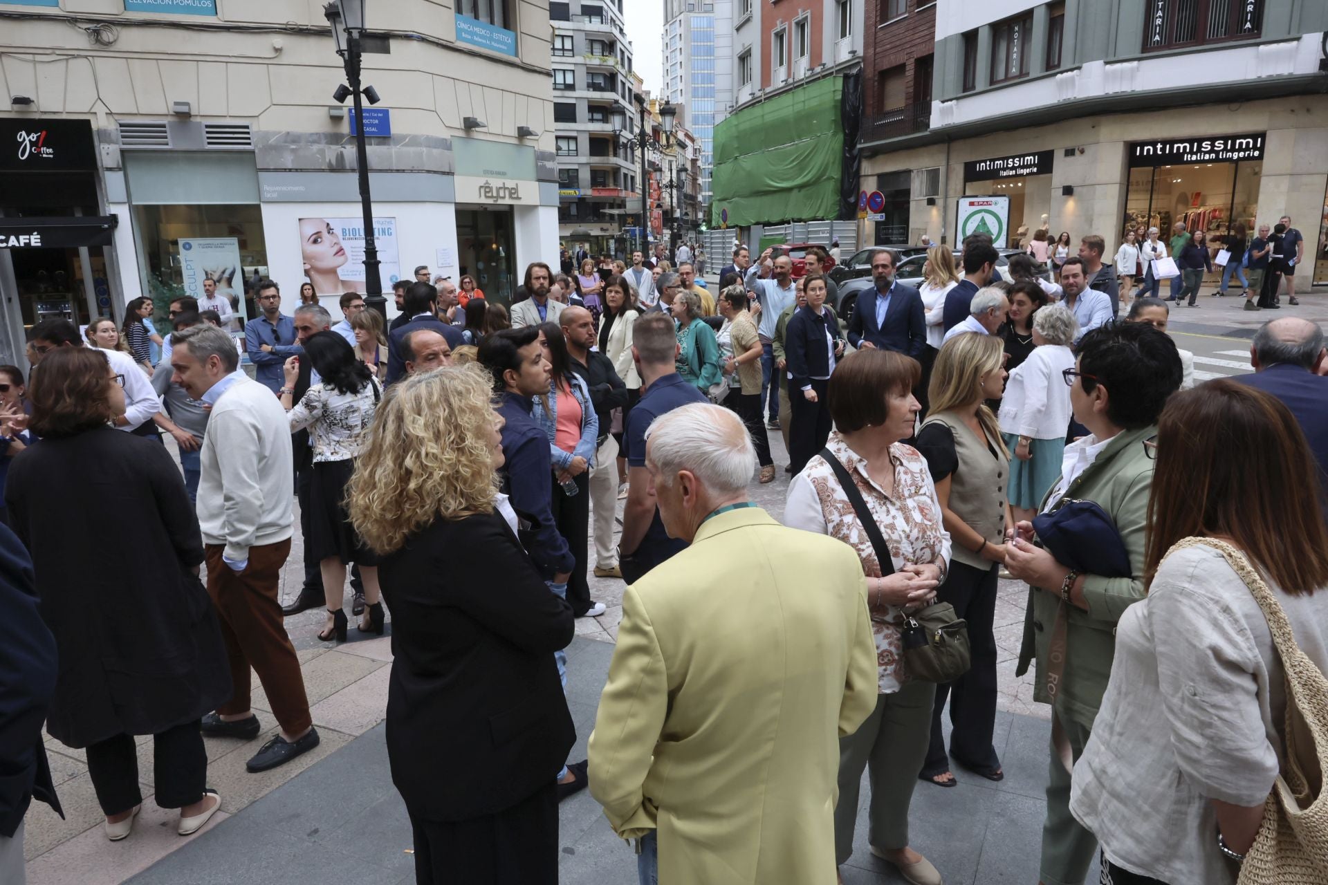 Multitudinario adiós en Oviedo a José Manuel Suárez Bocero