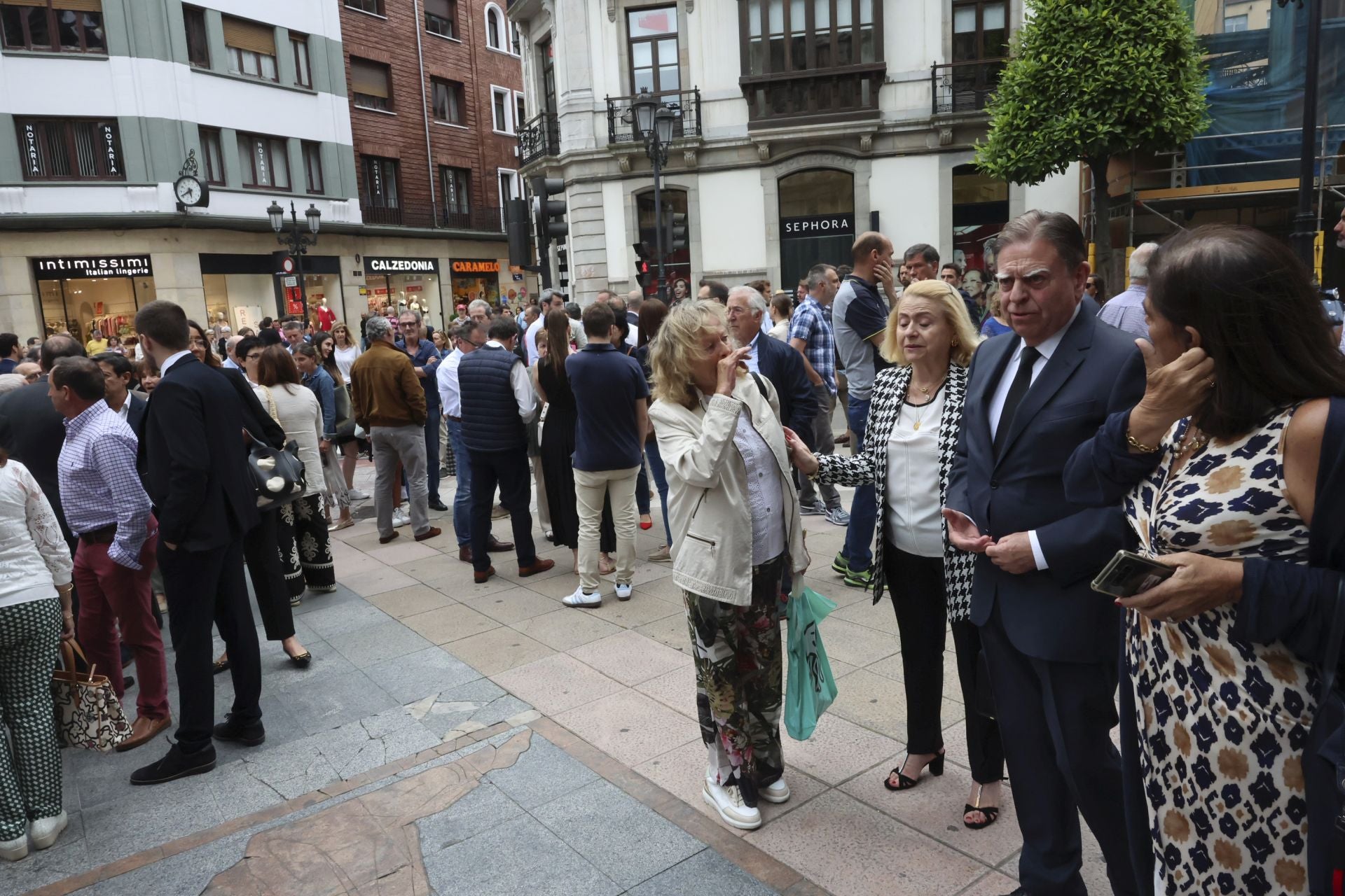 Multitudinario adiós en Oviedo a José Manuel Suárez Bocero