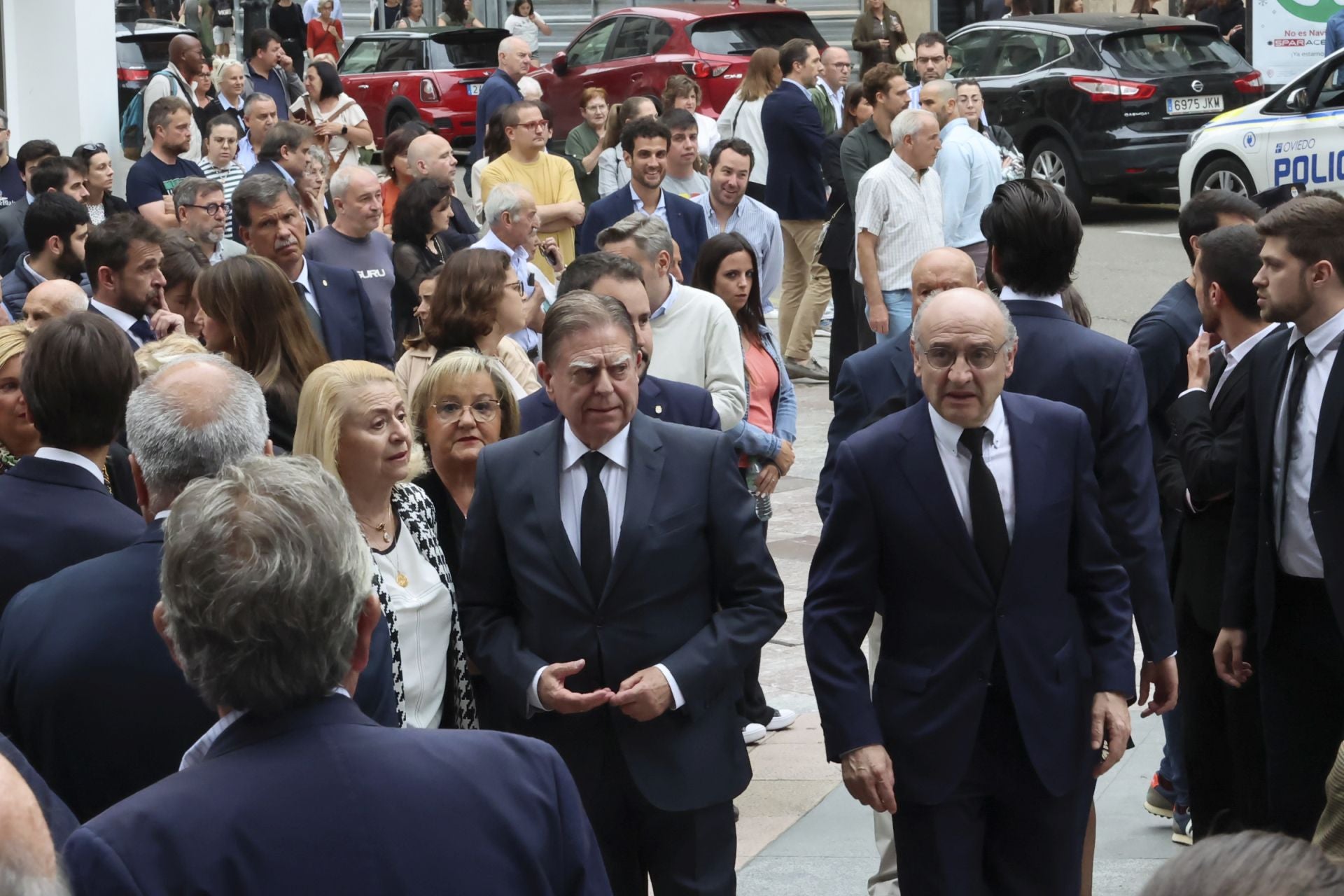 Multitudinario adiós en Oviedo a José Manuel Suárez Bocero