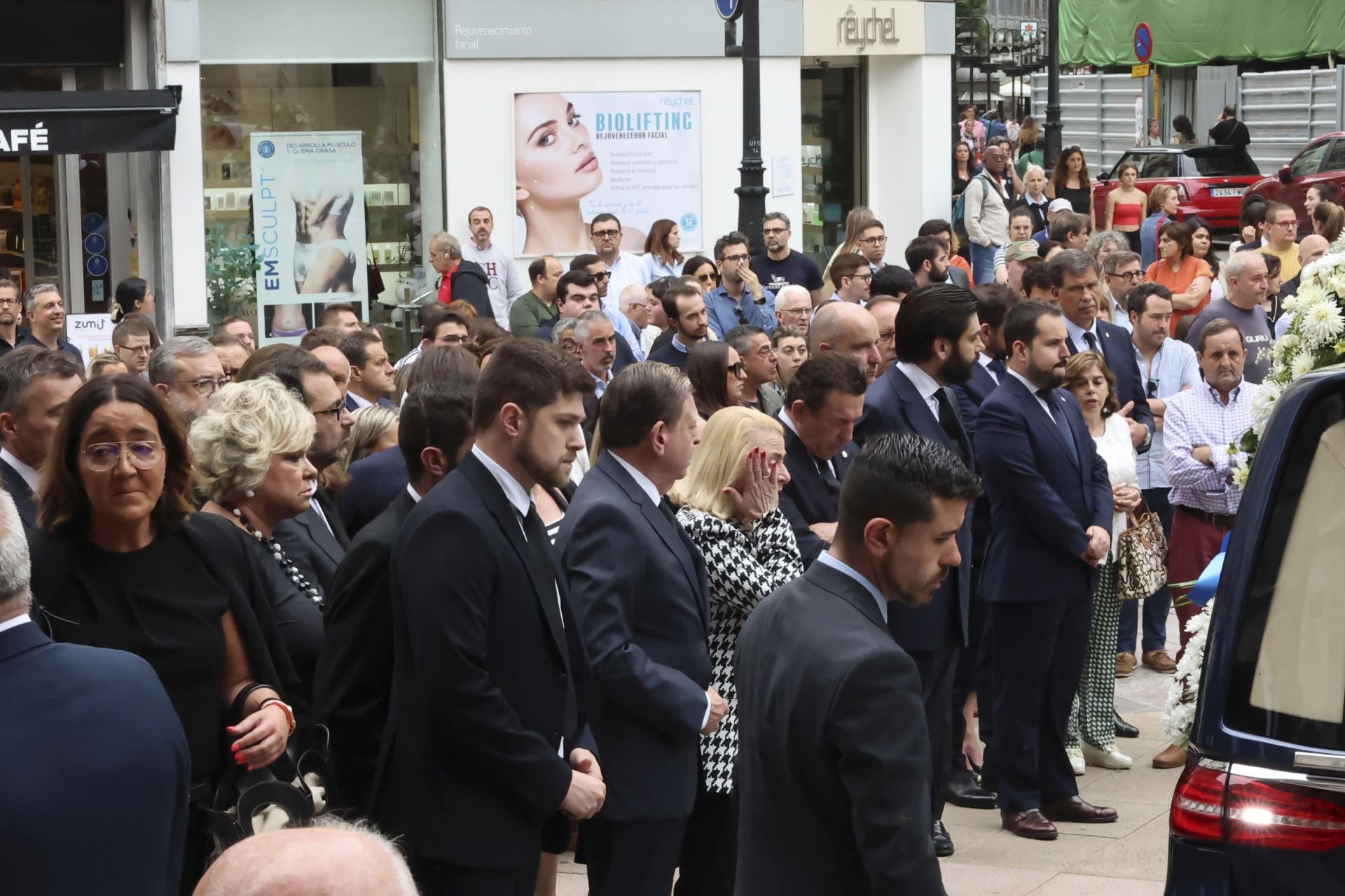 Multitudinario adiós en Oviedo a José Manuel Suárez Bocero