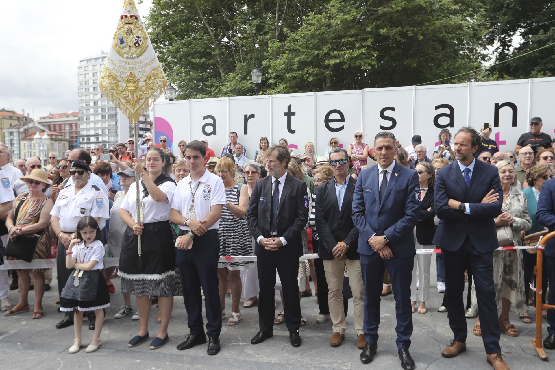 Gijón celebra la ofrenda floral del Carmen más especial