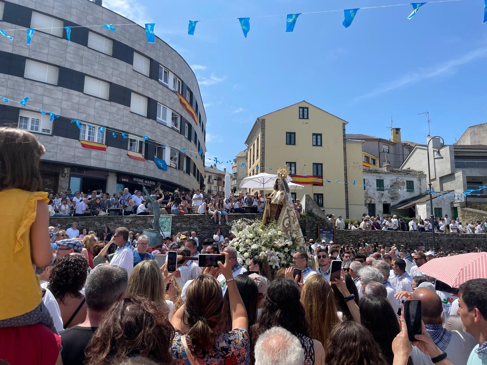 Tapia se engalana por el Carmen