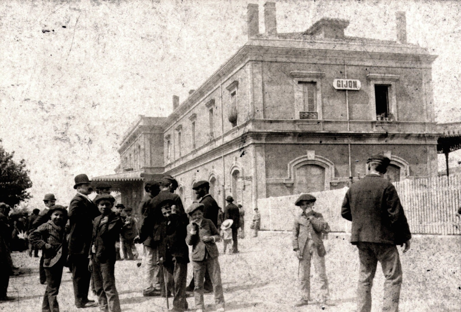 Recordando al Gijón del pasado: 150 años de la Estación del Norte