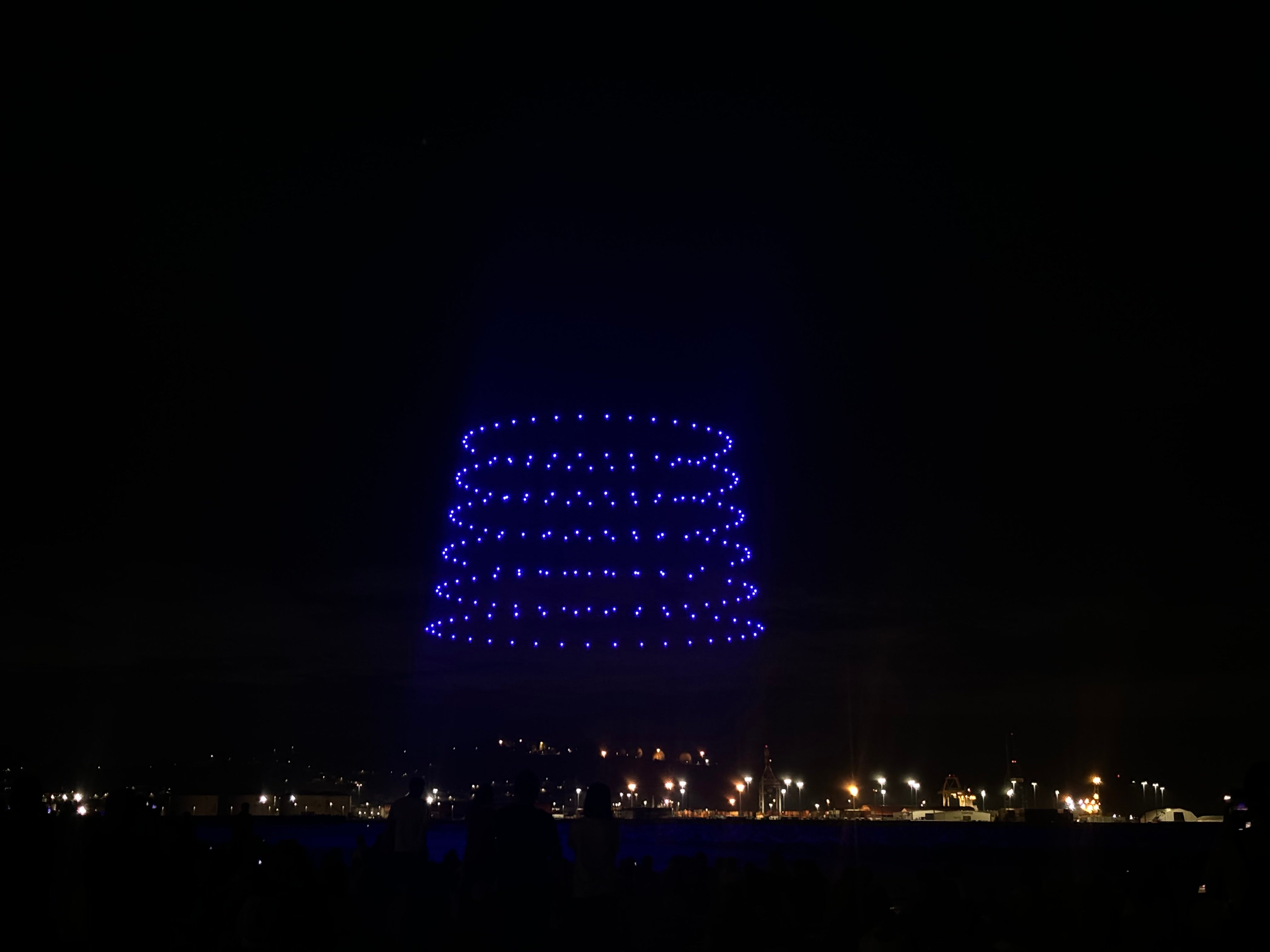 La magia de los drones hechiza el cielo de Gijón