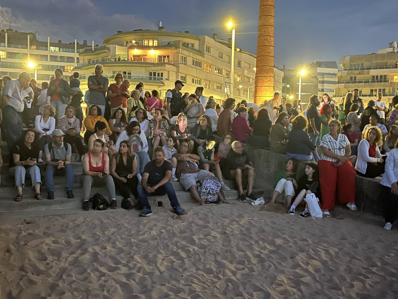 La magia de los drones hechiza el cielo de Gijón