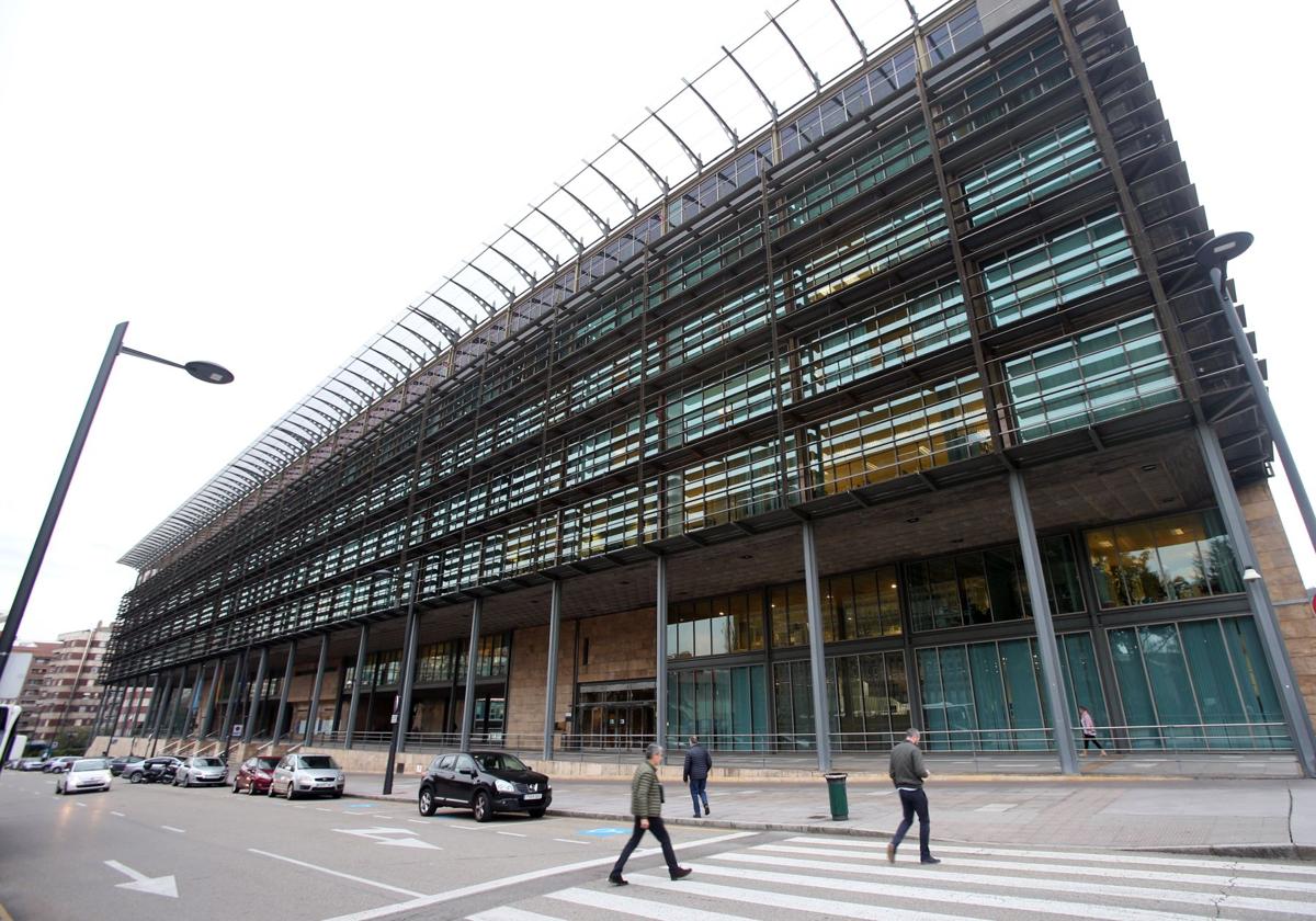 Edificio Administrativo de Servicios Múltiples del Principado de Asturias.