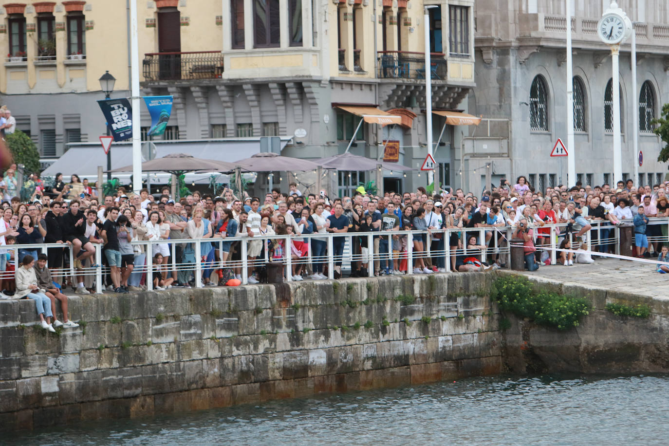 Éxito del concurso de saltos &#039;Døds Diving World Tour&#039; en Gijón