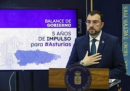 Adrián Barbón, esta mañana en rueda de prensa.