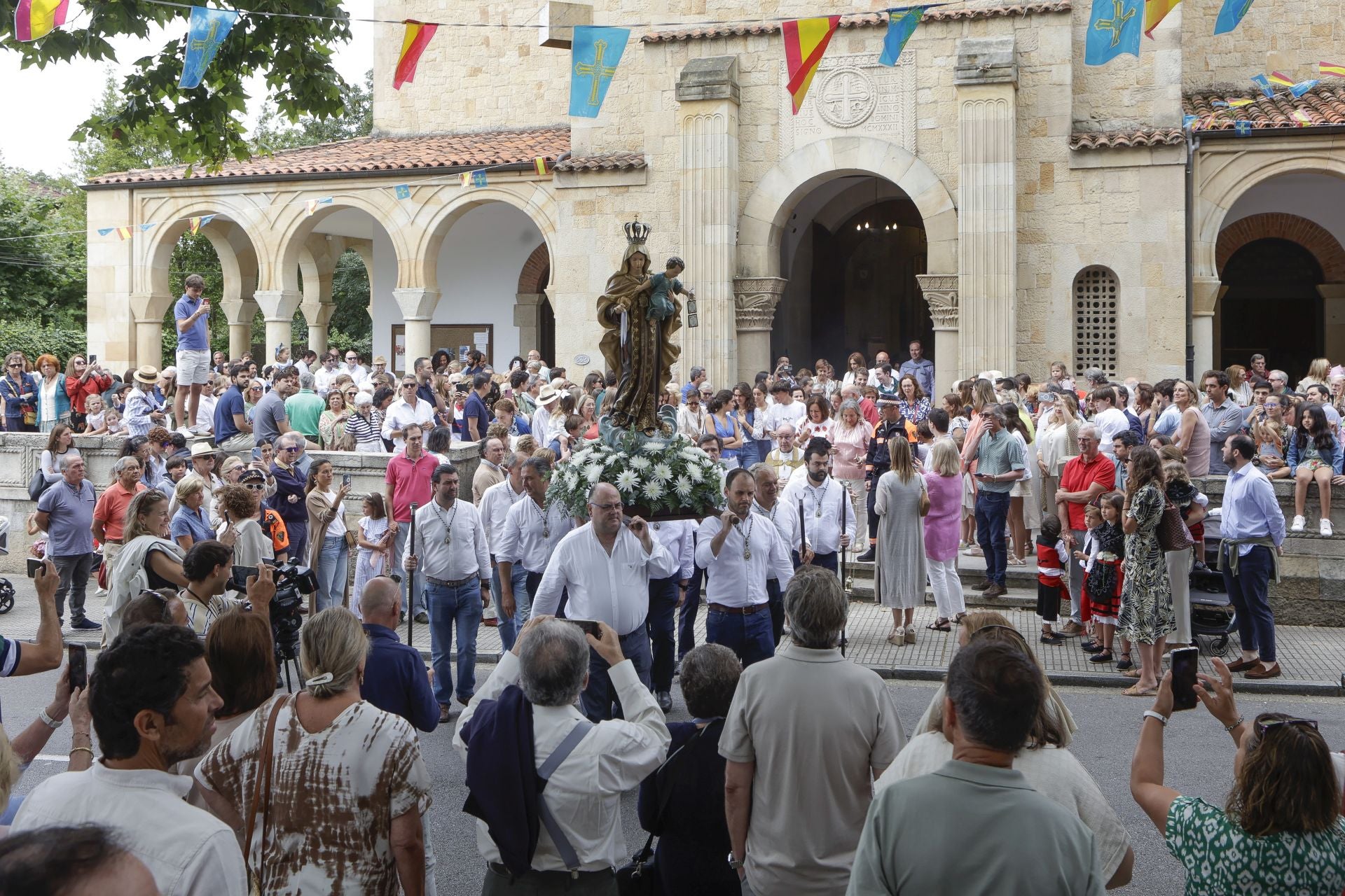 Somió, a rebosar en sus fiestas