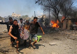 Secuelas de los ataques israelíes en Jan Yunis, en el sur de la Franja de Gaza.
