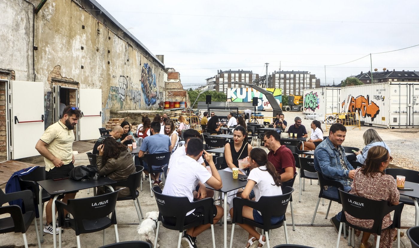 El Kuivi acaba de estrenar ubicación en Almacenes Industriales.