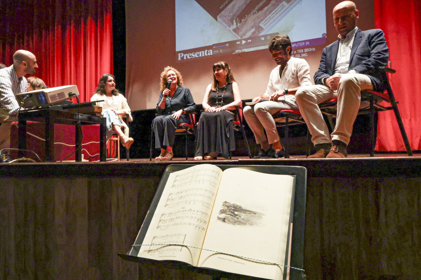 La presentación comenzó con las intervenciones de algunos de los participantes en el proyecto.