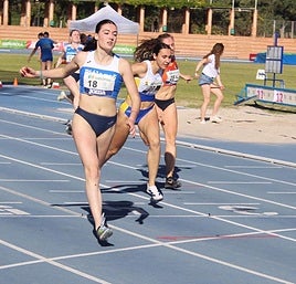 La carreñense Lara Tomé terminó cuarta en la final de 400.