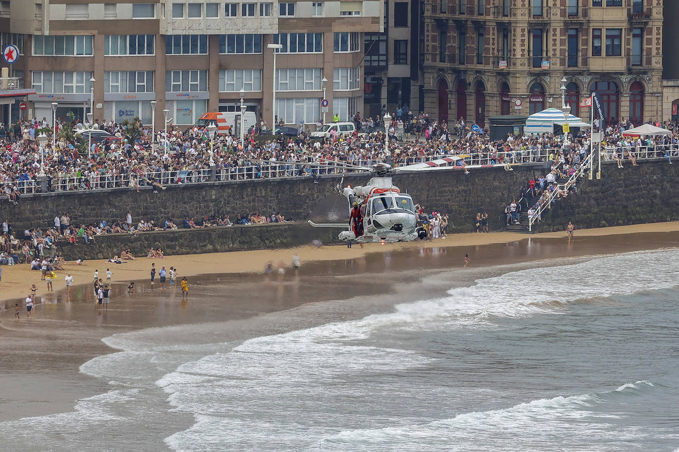 Festival Aéreo Internacional: Gijón disfruta del espectáculo en el cielo